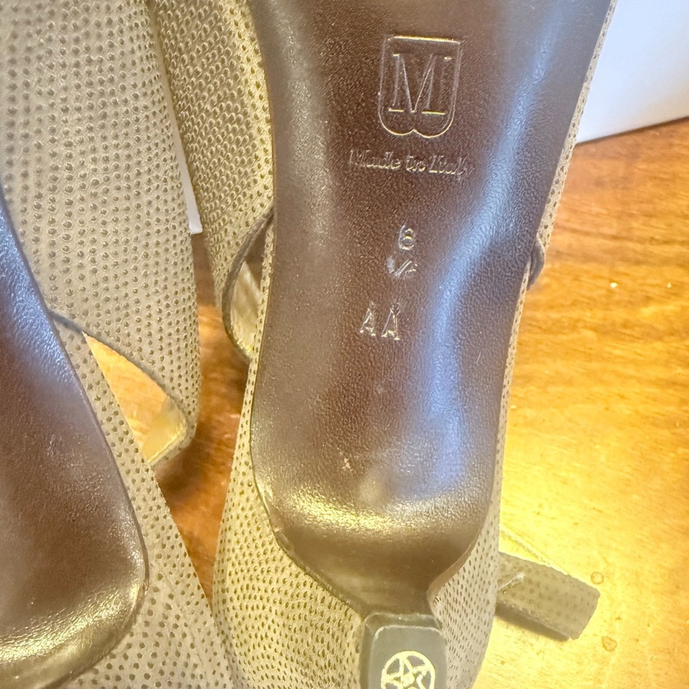 Bruno Magli Lily Taupe Slingback Peep-Toe Heels with Gold Accent Size 8 AA $245 - Picture 12 of 16